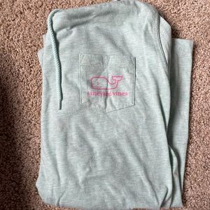 vineyard vines pull over